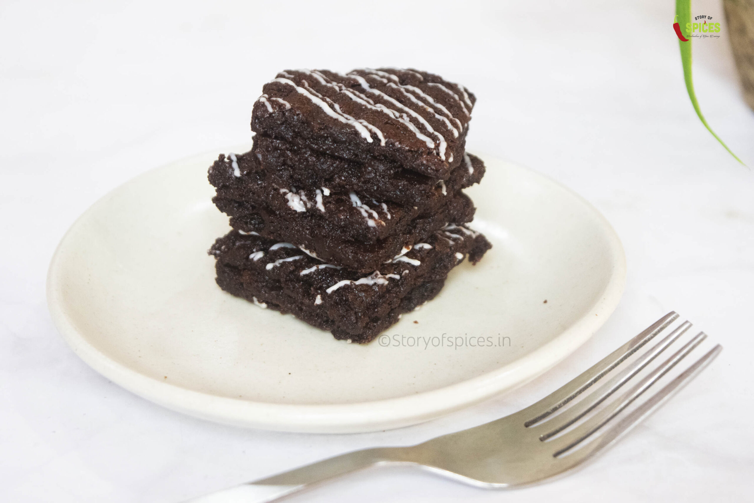 Fudgy Chocolate Brownies Recipe (Eggless)- How To Make Best Fudgy Brownies at Home