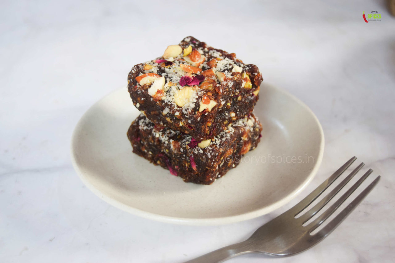 Khajoor Pak Recipe – Sugar Free Sweet – A Quick fix for Your Cravings