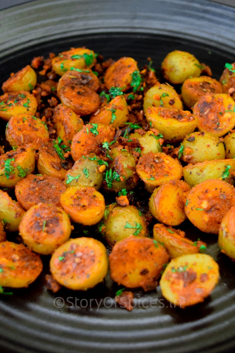 Roasted-Garlic-Potatoes-Story-of-spices